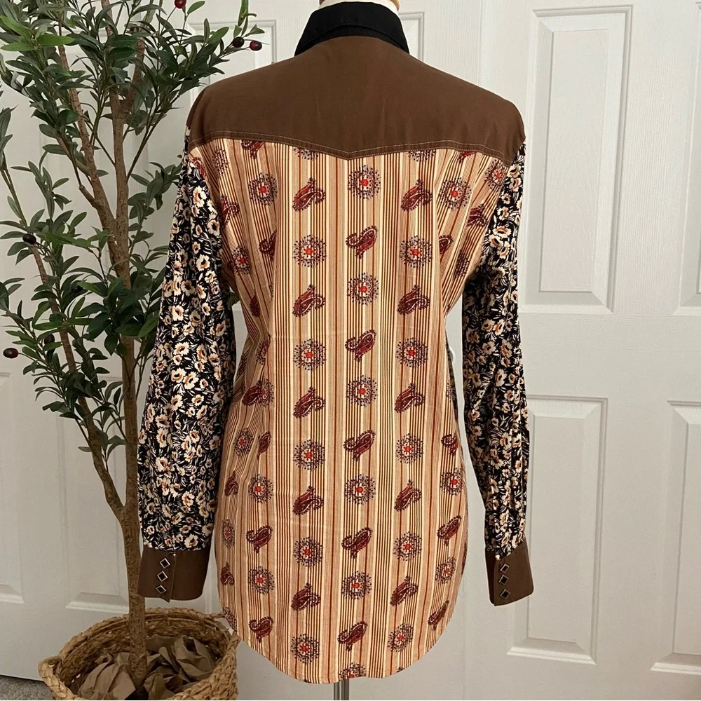 Wrangler Retro Multicolor Floral Metal Snap Shirt - Picture 9 of 14